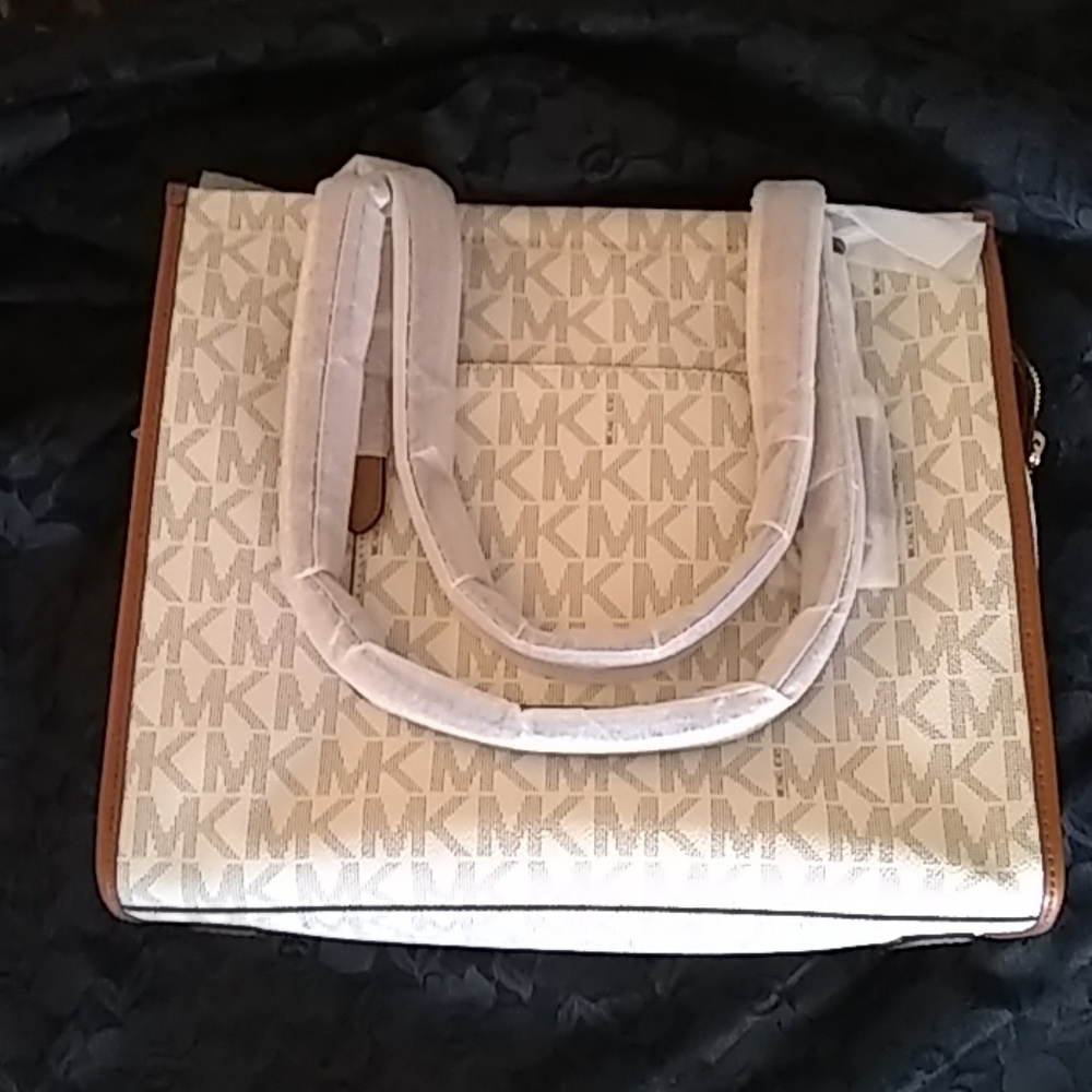 Michael Kors bag/tote.